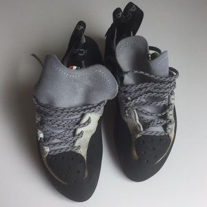 Scarpa leather climbing shoes